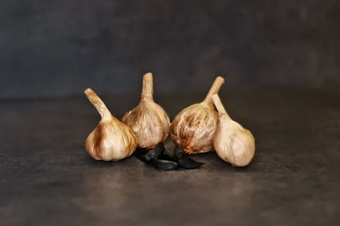 تصویر 4 از سیر سیاه اصفهان + مرغوب و با کیفیت ممتاز